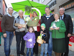 Oktober 2013 –Ybbser Wochenmarkt Aussteller feierten Erntedank!